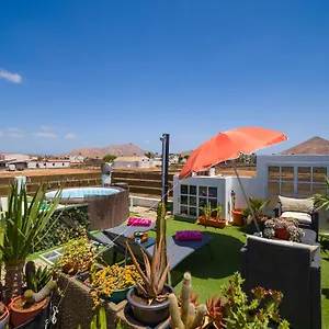 Solo Adultos, Tuneras Country house