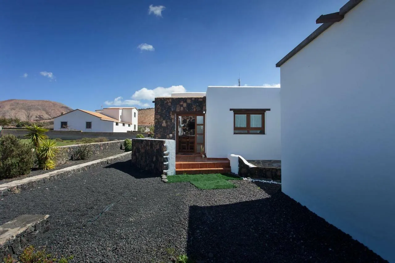 Casa Mina Villa La Oliva