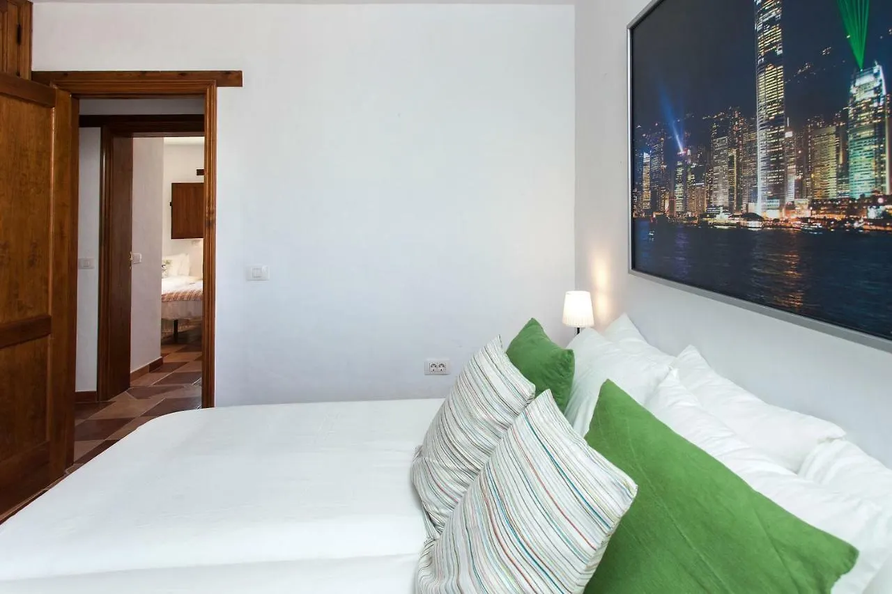 Casa Mina Villa La Oliva